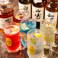 ◆飲み放題プラン◆ご利用シーンに合わせて選べる飲み放題プランを、時間別にご用意しております。軽めの飲み会からゆったり楽しむご宴会まで幅広く対応いたします。生ビールやサワー、カクテル、日本酒などの各地方の地酒まで豊富なドリンクを取り揃えており、お料理とともに心ゆくまでお楽しみいただけます。