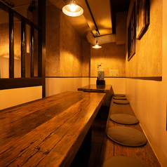 “米と味噌”をテーマにした店の世界観を体現する、静かな和のしつらえ。普段使いから特別な日まで同じように馴染みます。