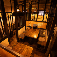 メッセージプレートの登場や写真撮影もしやすい落ち着いた明るさで、誕生日・記念日のワンシーンが思い出になる空気感です。