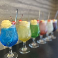 【新メニュー】カラフルクリームソーダ