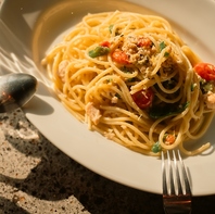 ランチは1000円(税込)台のアラカルトも気軽に楽しめる。