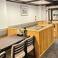 ゆったり宴会ができる広々としたテーブル席♪