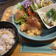 Dランチ、2種類のメインを選べるセット