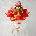 料理メニュー写真&nbsp;いちごパフェ