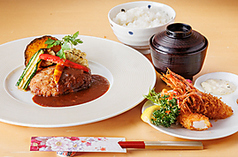 和牛のハンバーグステーキ&有頭大海老フライ