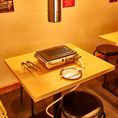 2名様席のテーブルをご用意しております。