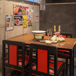 全席に七輪をご用意！こだわりの国産備長炭で肉を焼くスタイル♪お肉の旨みを最大限に引き出します！