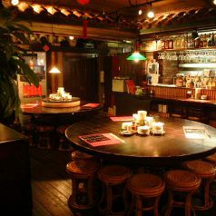 大人数用の円卓もご用意しております！