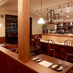 カウンターが5席ございます。一人のちょっとした贅沢やデートにもおすすめです♪