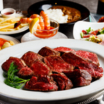 当店自慢の黒毛和牛を豪快に盛り合わせで楽しめる!!異なる部位の食べ比べでシェアのしやすさも◎