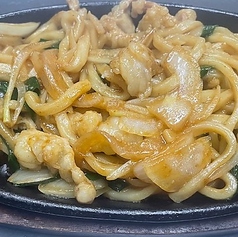 ホルモン焼うどん