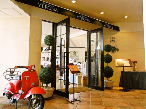 落ち着いたインテリアのイタリアンカフェ