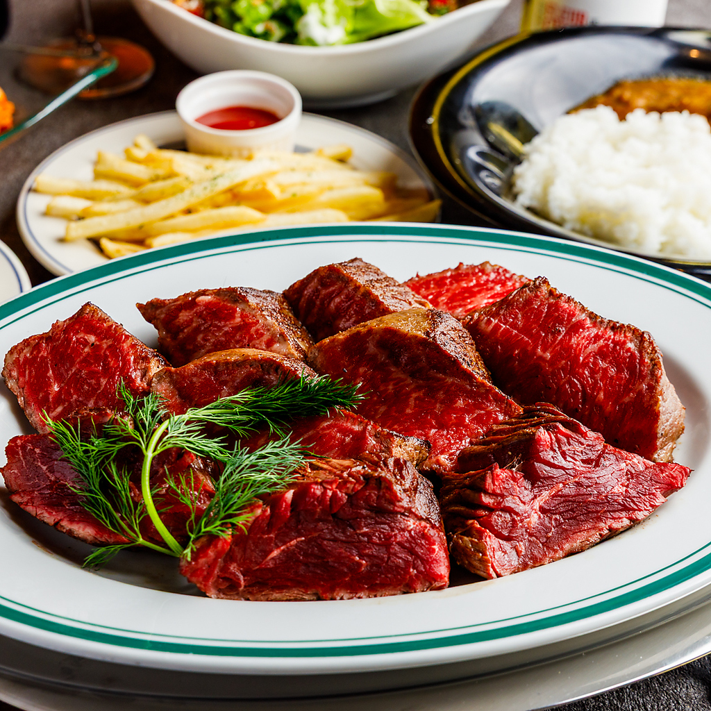 こだわりの黒毛和牛が楽しめる宴会コースは飲み放題付きで5,500円～ご用意♪各種宴会に!!