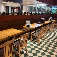 ゆったりと過ごせるボックス席を16席ご用意しております◎リラックスしながらお食事や会話を楽しめるため、特別な記念日やデート、少人数の女子会に特におすすめ!美味しい料理とともにプライベートな時間をお過ごしください。