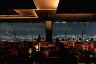 特別な夜に…夜景を一望できるスカイラウンジ