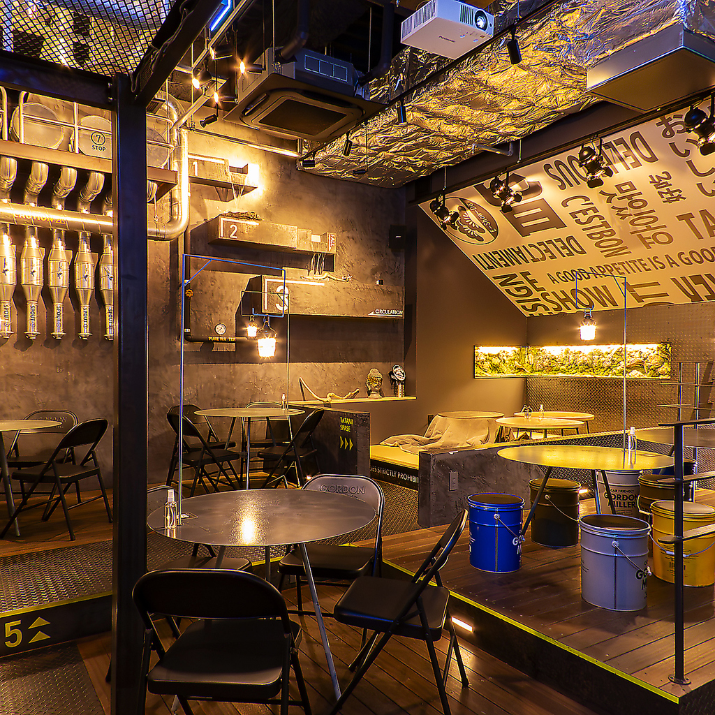 伝統産業の「い草」×水島の工業地帯「コンビナート」をイメージした店内は居るだけで楽しい空間です