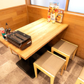 2名様～様々な人数でご利用可能な広々としたテーブル席をご用意しております。