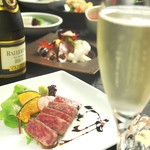 記念日コースもご用意。旬たっぷりで華やかな本格和食が、特別な夜を演出します。