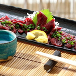 ≪馬刺し≫ヘルシーで女性にも人気の高いメニュー♪ブランド肉「あおもり馬選」を使用しております◎