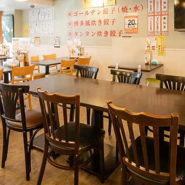 居酒屋 ゴールデン餃子 赤坂 溜池山王店の雰囲気1