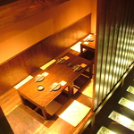 入った瞬間から雰囲気抜群。こちらは14名様までOKの掘りごたつ席。