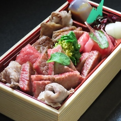 和牛肉増し重　3000円