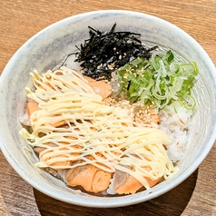 炙りサーモンマヨ丼