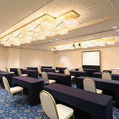 会場「ぼたん」セミナースタイル