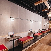 【一層気軽なテーブル席】