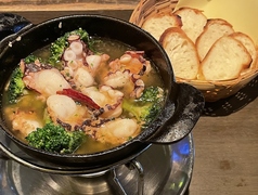 周防タコのアヒージョ