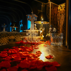 お洒落な雰囲気のなかでショットも