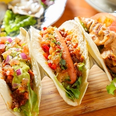 (3)プルドポークタコス