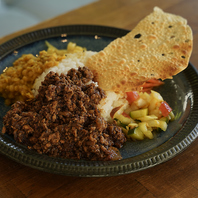 スパイス香るブラックキーマカレー