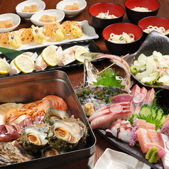 【海鮮尽くし】名物カンカン焼きや豪華な刺身盛り合わせなど、当店自慢の逸品を心ゆくまでご堪能あれ◎の写真