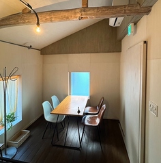 2階のリノベーションにて生まれ変わった隠れ家個室最大8名様ご利用可能なスペース