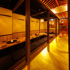 【個室居酒屋】4名様～12名様まで♪少人数でも掘りごたつ個室のご用意ございます♪女性や合コンなどで大人気！また記念日や誕生日会などにもワンランク上の宴会を演出♪3時間飲み放題＆本格料理豪華コースもご用意しております！◇新橋 個室 居酒屋◇