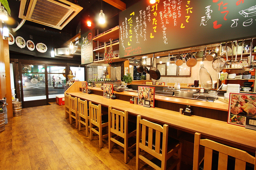 お１人様はカウンターで。