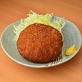 料理メニュー写真&nbsp;［肉汁溢れる名物メンチ］雪室熟成豚のメンチカツ