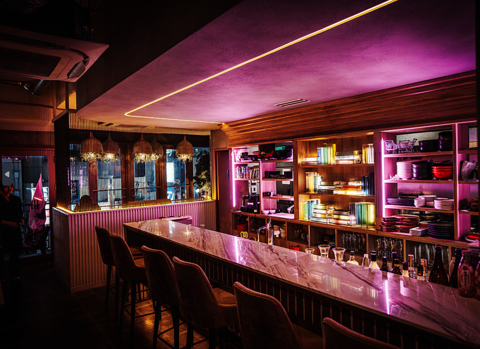 洗練されたデザイナーズ空間で韓国料理を楽しむ♪