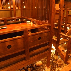 京風川床式テーブル席。