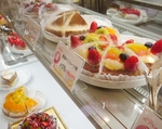 おいしいタルトケーキがたくさんあります。テイクアウトもできます。