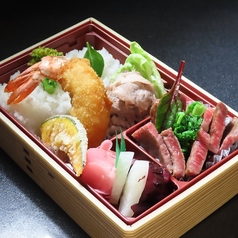 黒毛和牛ステーキ重　2500円