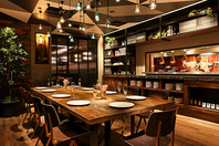 暖かな木の温もりが心地よい空間