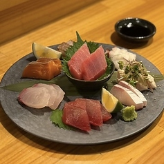 刺身盛り合せ