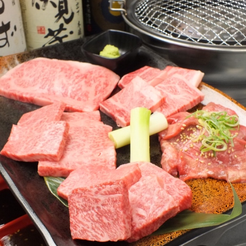 上質な和牛をリーズナブルに！元町で焼肉なら暁市へお越しください。