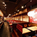 少人数飲みから団体飲み会まで対応可能な開放的な店内♪ゆったりとおくつろぎいただけます！