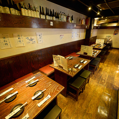 2階席の貸し切りは26名様まで、様々なご用途で承っておりますので、お気軽に店舗までお問い合わせください。駅近で翌3:00まで営業していますので、各種ご宴会に大変オススメです！