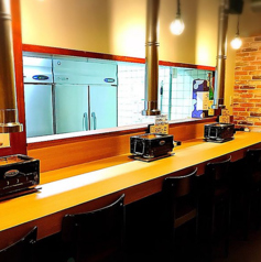 堺市で炭火焼肉を楽しむなら『炭火焼肉 いち善』へ。カウンター席は4席だけの特等席。炭火の香りとともに、店主との会話を楽しみながら、こだわりの和牛を味わえる贅沢なひとときをお過ごしください。