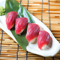 料理メニュー写真 寿司（マグロ・サーモン・ぶり・カンパチ・タイ・平目）各４貫