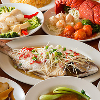 名物料理と銘酒を楽しめる飲み放題付きコースをご用意◎